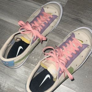 Never worn, custom off Nike website.